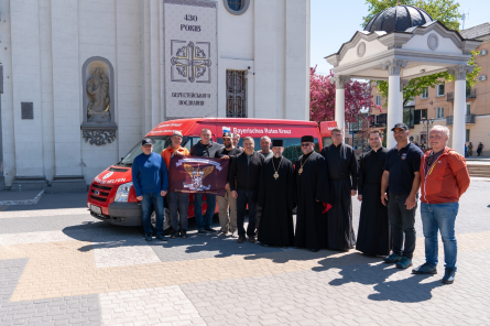 Тернопільсько-Зборівська архієпархія УГКЦ передала автомобіль для КУТОР «Ветеранський простір» Тернопільщини