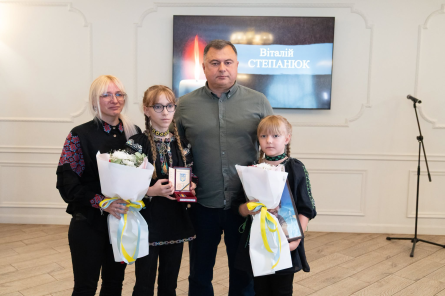 Світло, що не згасне: на Тернопільщині посмертно нагородили 46 Героїв