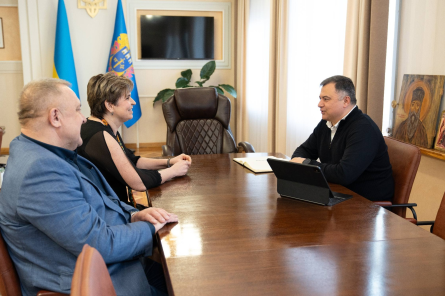 Тарас Пастух та Тетяна Слюз обговорили фінансування соціально важливих проєктів
