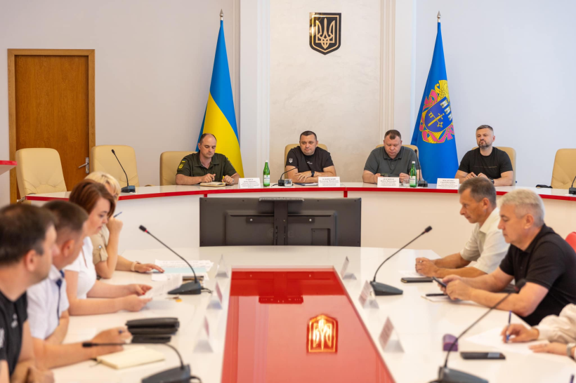 Учасники наради