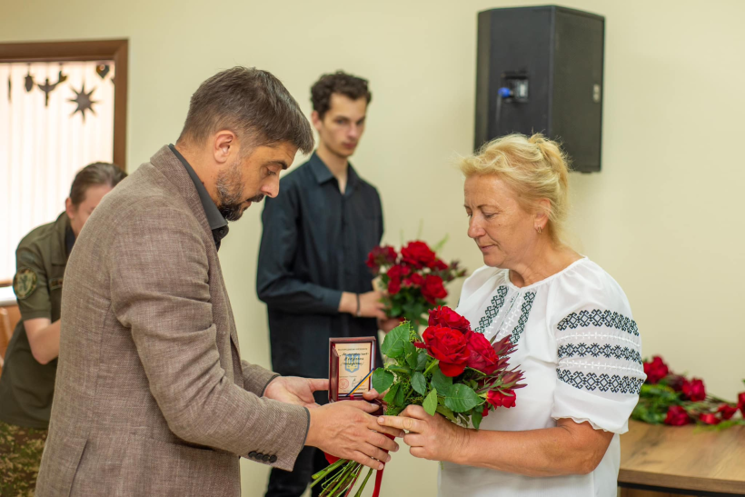 Посмертне нагородження родин загиблих захисників